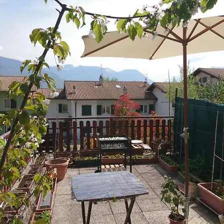 Piccolo E Confortevole Tra Trento E Riva Del Garda Villa Lagarina Exterior photo